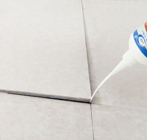 洛阳瓷砖空鼓维修公司分享卫生间瓷砖脱落的原因可能有以下几点